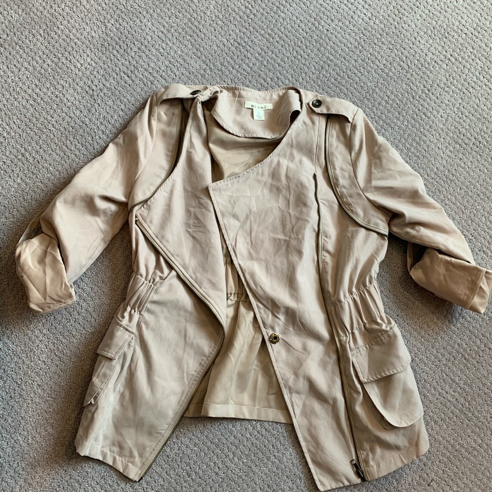 Jacket - Picture 3 of 5